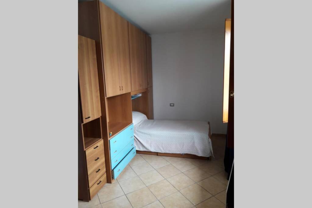 Appartamento sul lago d'Iseo Tavernola Bergamasca Exterior foto